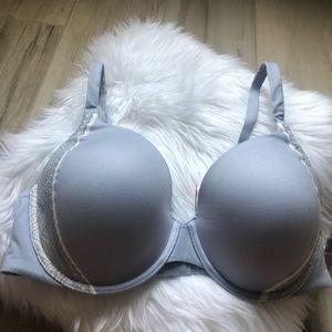 Victoria Secret Body by Victoria perfect coverage